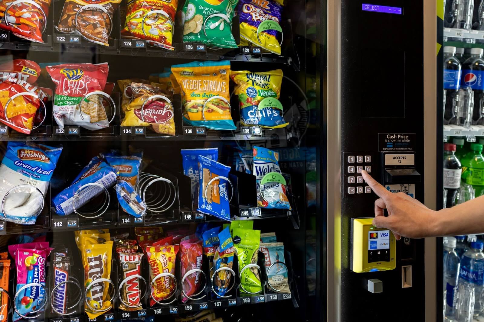 How a Great Vending Service Takes Care of You and Your Machine